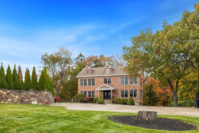 9 Bagnall Ave, Saugus, MA 01906 - photo 3