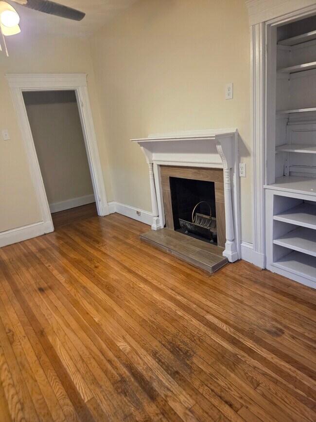 82 Brent St unit 2, Dorchester Center, MA 02124 - photo 3