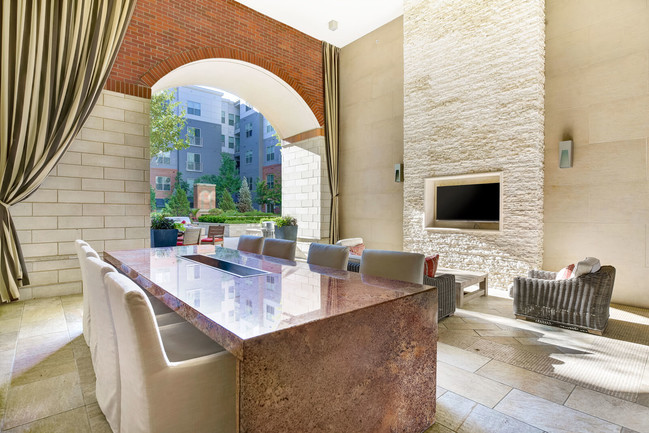 Outdoor Loggia with plenty of space to entertain