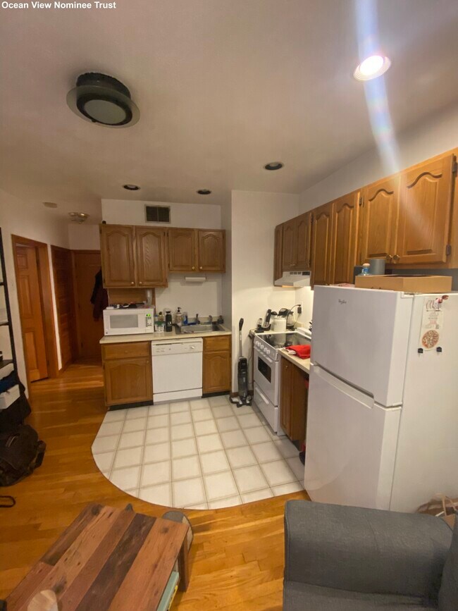 372 North St unit 1, Boston, MA 02113 - photo 4