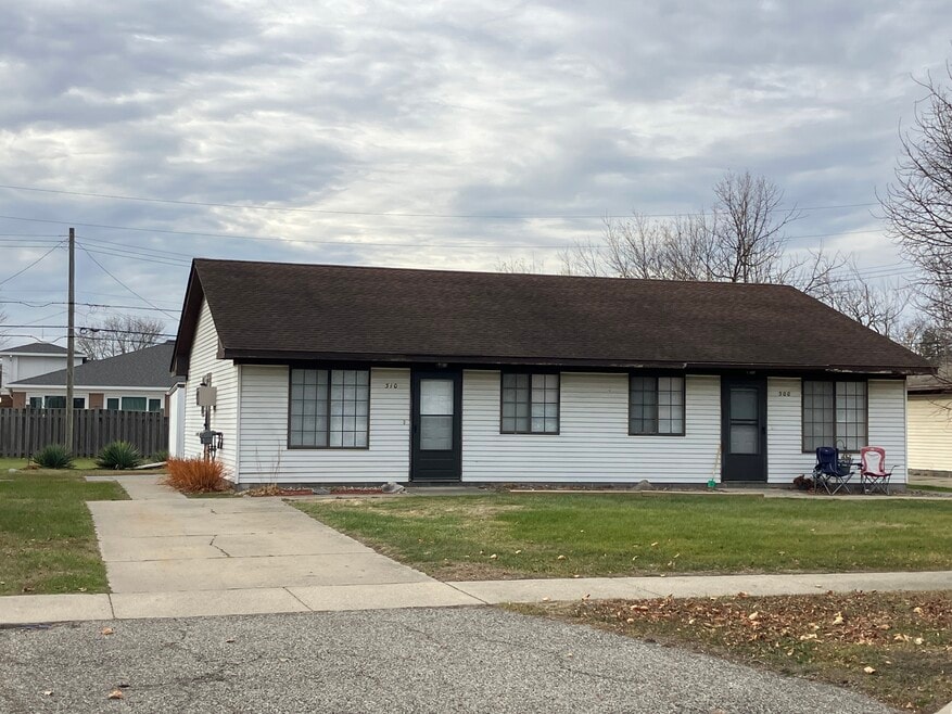 310 Washington St, South Lyon, MI 48178 - photo 1