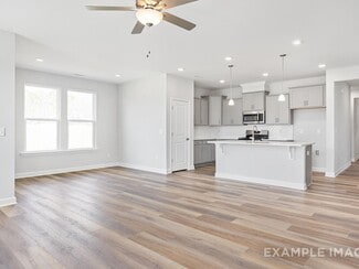 62 Charred Oak Ct, Lillington, NC 27546