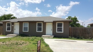 310 E Lynn St, Slaton, TX 79364