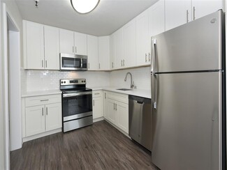 2465 Shoreline Dr, Alameda, CA 94501