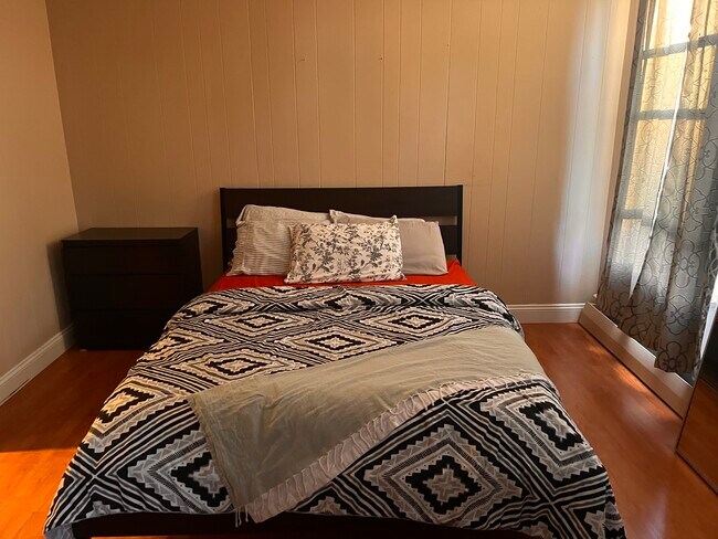 71 Warren St unit 1 plus bedroom Woost, New Haven, CT 06511 - photo 6