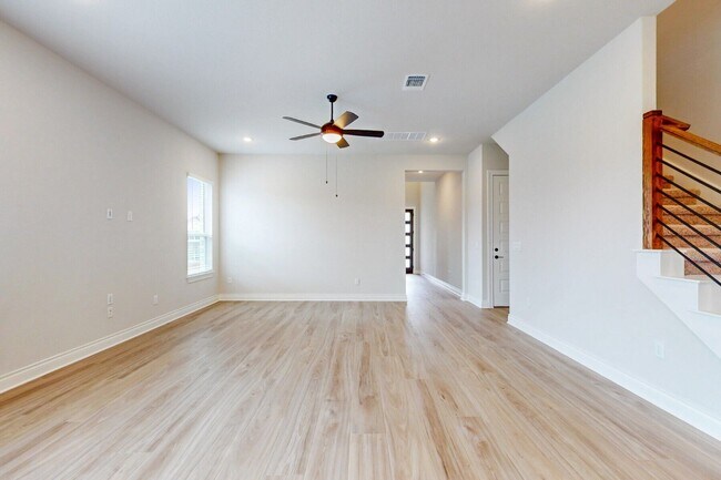 828 Sanger Ln unit 36498969, Leander, TX 78641 - photo 6