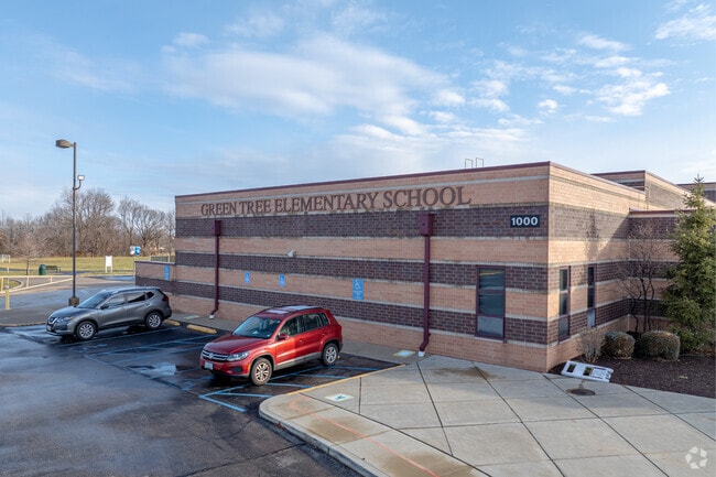 Green Tree Elementary School is part of the Wentzville R-IV school district.