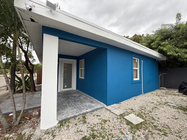 205 NW 13th St, Fort Lauderdale, FL 33311 - photo 4