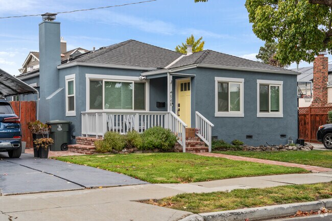 Single-family homes are available in Clearfield Park.