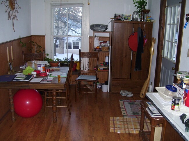 333 Washington Ave unit Lower, Stevens Point, WI 54481 - photo 3