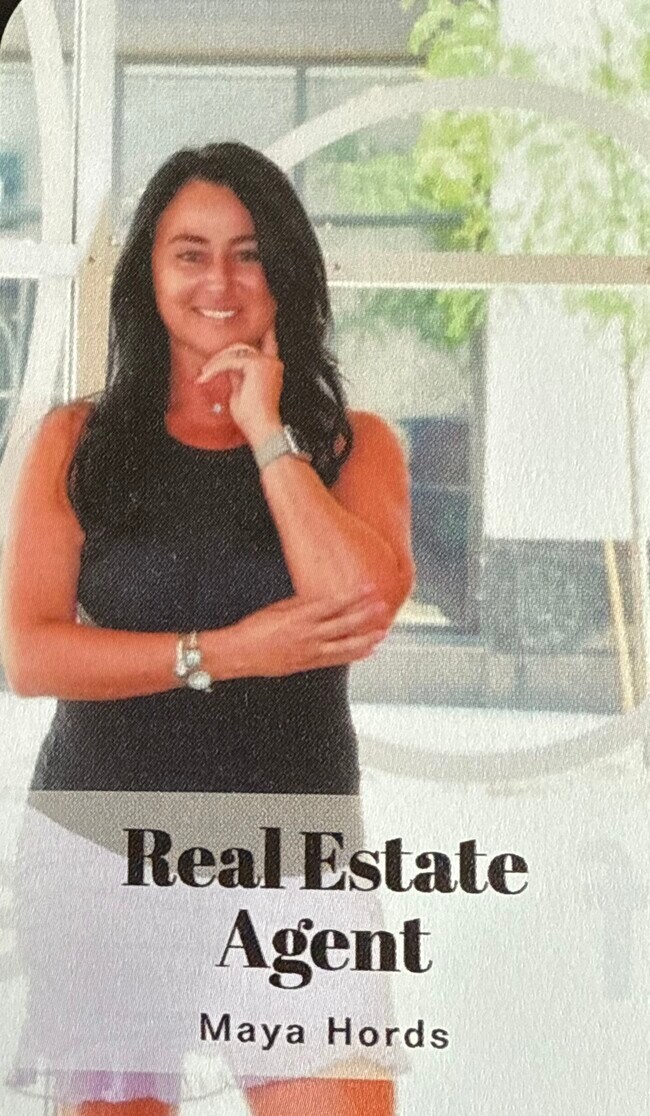 Agent Photo