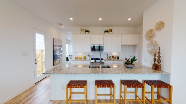 2202 Via Vicky Rd, Houston, TX 77051 - photo 2