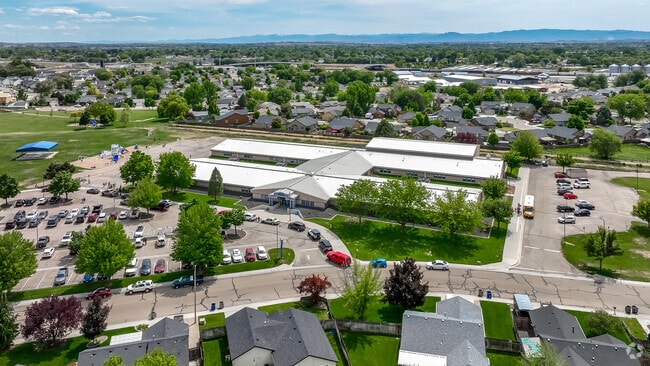 Park Ridge Elementary serves students in the central Nampa area.