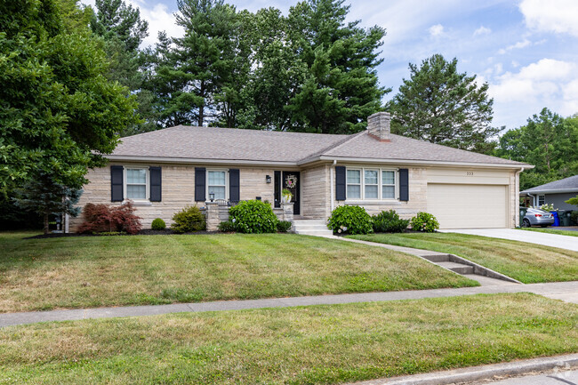 The median home in Glendover was built in 1957.