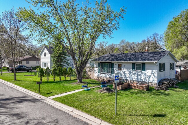 Modest homes with typical city lots can be found throughout Wilson Park.