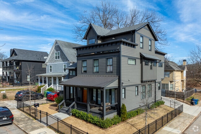 Contemporary homes are appearing in Summerhill, and can range from quaint to grand.