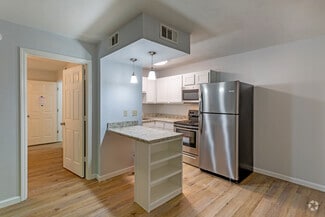 2712 W Tharpe St, Tallahassee, FL 32303