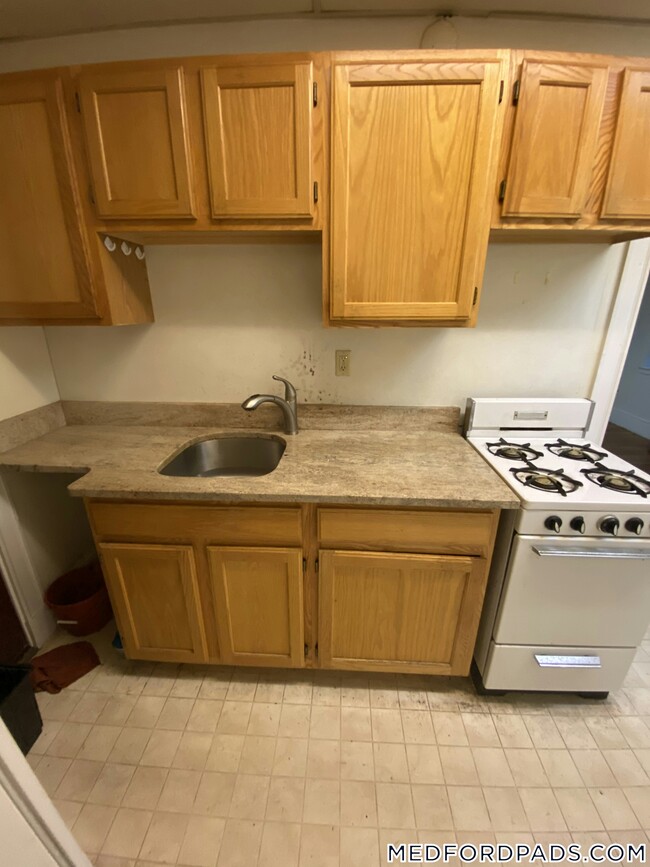 63 Fellsway W Unit 11, Medford, MA 02155
