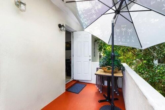 680 SW 7th Ave unit ID1239384P, Miami, FL 33130 - photo 6