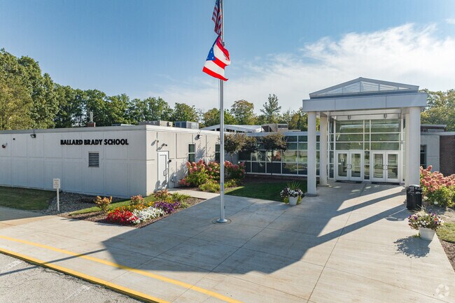 Ballard Brady Middle School hosts students from sixth through eighth grades.