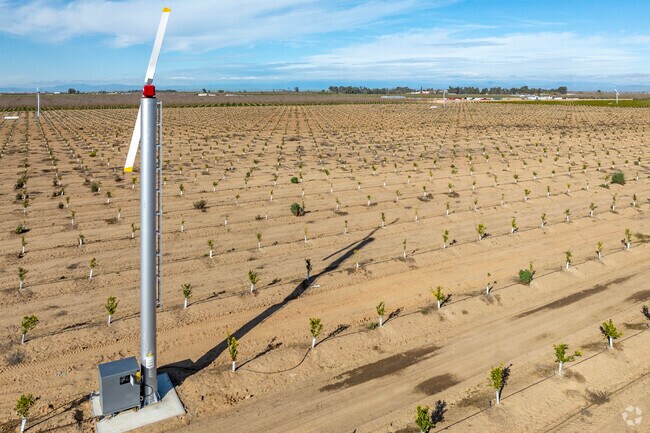 The productive farmland surrounding Madera Acres makes for a peaceful environment.