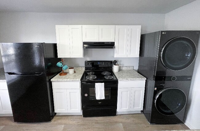 7433 Fenner St unit 7468 B5, Norfolk, VA 23505 - photo 2