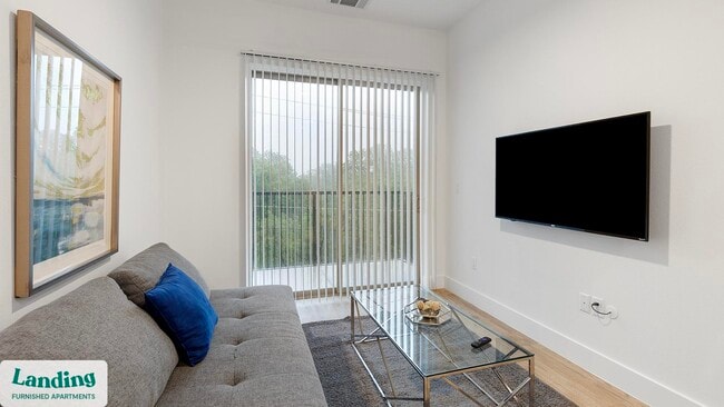 650 E Sycamore St unit 3313, Denton, TX 76201 - photo 3