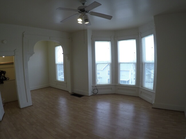 Living room, extra room