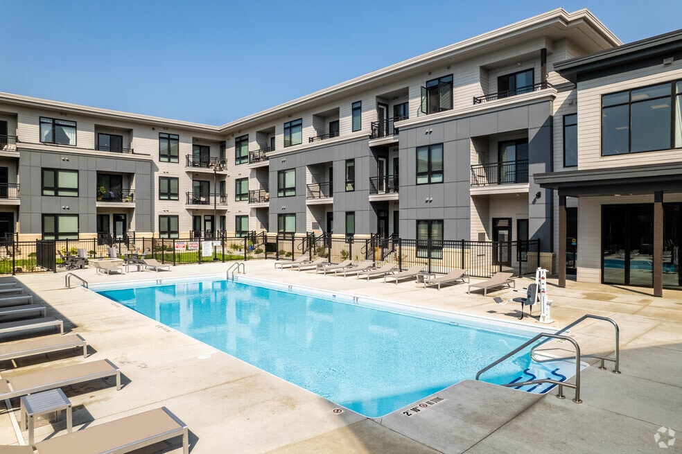 Two Points Crossing, Verona, WI 53593 - photo 1