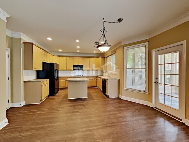 1238 Wood Iris Ln, Lawrenceville, GA 30045 - photo 6