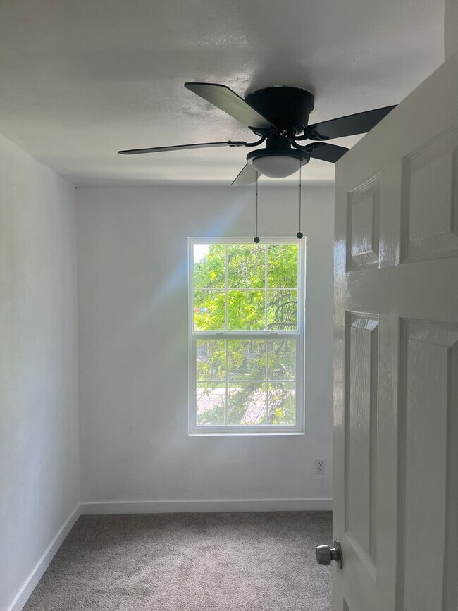 1599 S Ivory Cir, Aurora, CO 80017 - photo 5