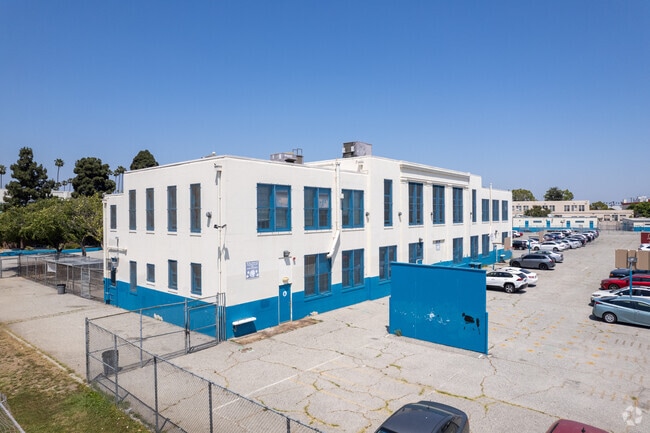 Johnnie Cochran, Jr., Middle School
Public Middle School
Mid City, Los Angeles CA