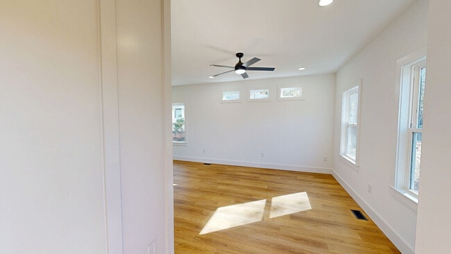 803 B Dupree St, Durham, NC 27701 - photo 2