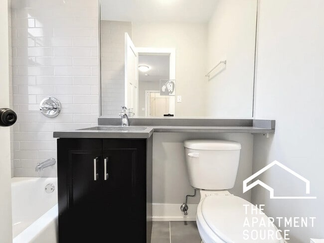 437 W Belden Ave unit B206, Chicago, IL 60614 - photo 3