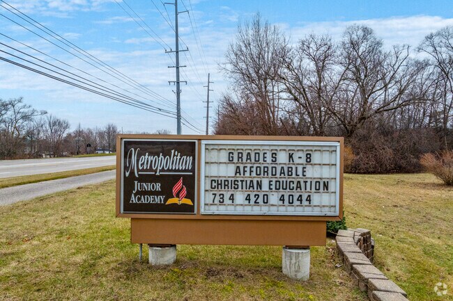 Metropolitan Junior Academy offers students a dynamic learning environment.