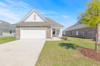 3057 Southern Trace Dr, Lake Charles, LA 70607
