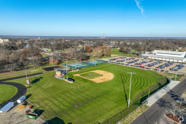 Pekin Community High School in Pekin is apart of the district 303.