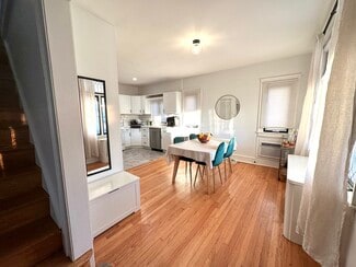 311 Chandler St, Philadelphia, PA 19111