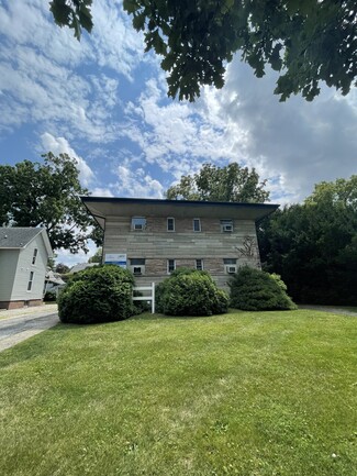 913 W Church St, Champaign, IL 61821