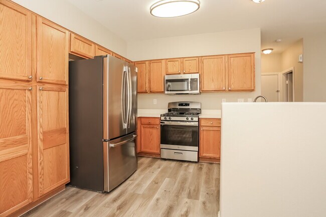 4948 Attitude Ct, North Las Vegas, NV 89031 - photo 6