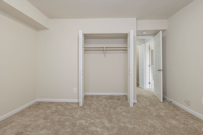 Cross Creek, Laurel, MD 20707 - photo 6