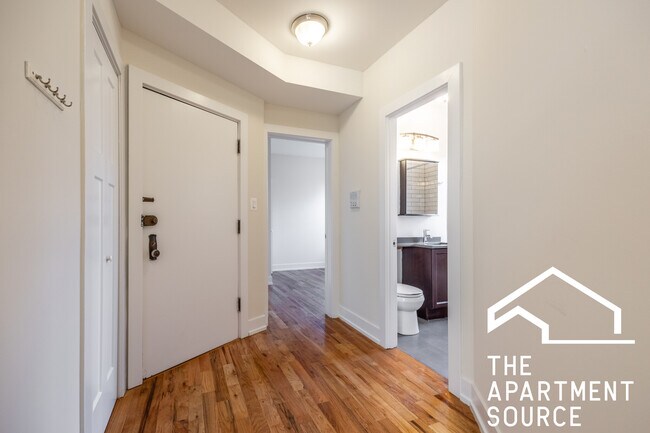 3904 N Janssen Ave unit 2, Chicago, IL 60613 - photo 6