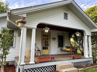 209 E Vermilya Ave, Bloomington, IN 47401