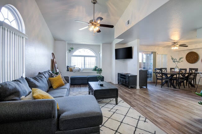 Bayview Hills – Military Housing, San Diego, CA 92139 - photo 2