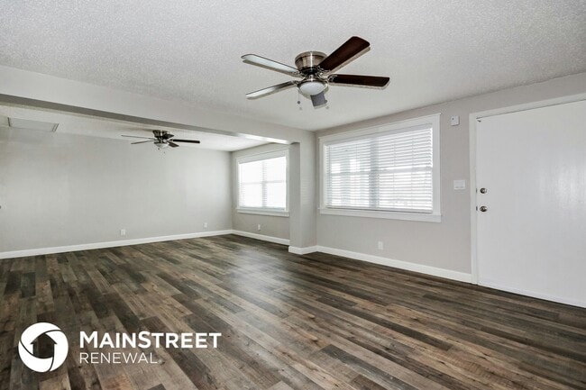 11648 Easy St, Largo, FL 33773 - photo 4