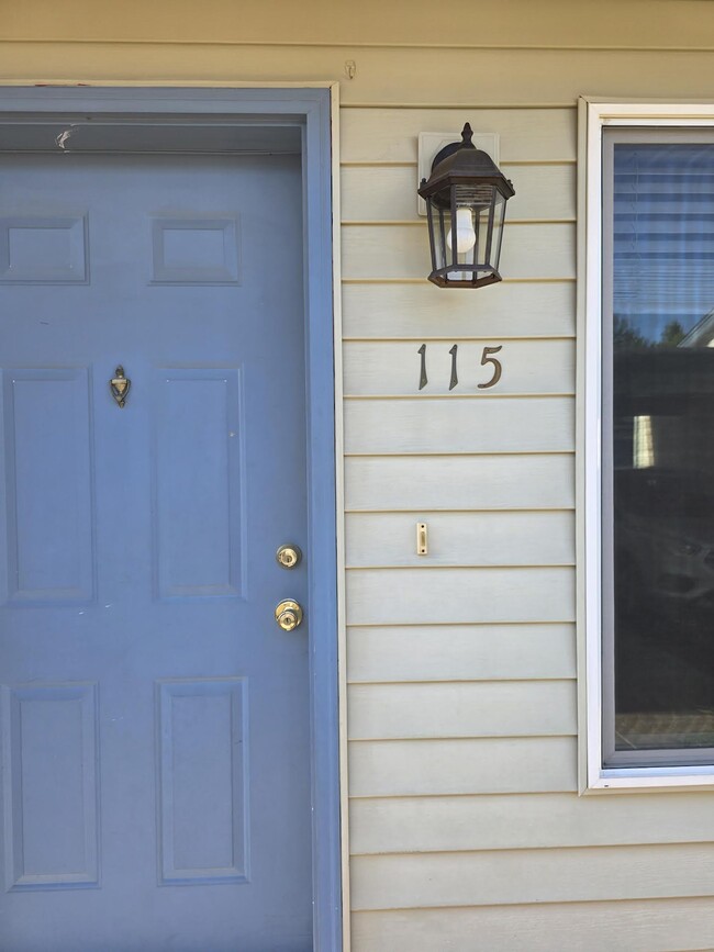 4792 Lancaster Dr NE Unit 115, Salem, OR 97305