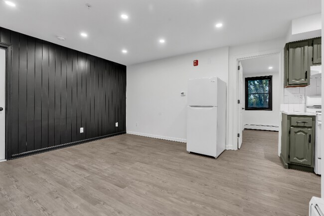 32 Cargill St unit 4, Providence, RI 02903 - photo 6