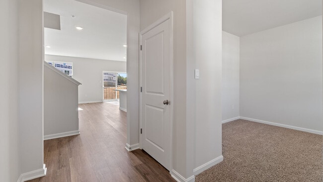 562 Atkinson St, Shenandoah Junction, WV 25442 - photo 3