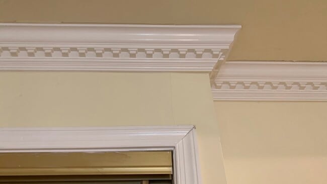 Molding all thur condo