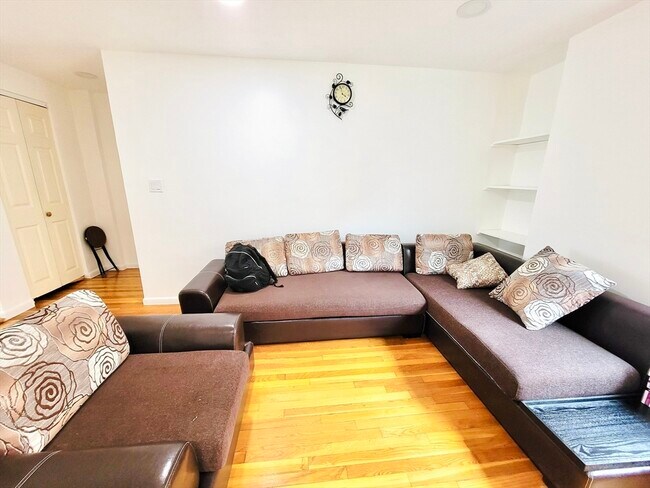 55 Colborne Rd unit 1, Brighton, MA 02135 - photo 2